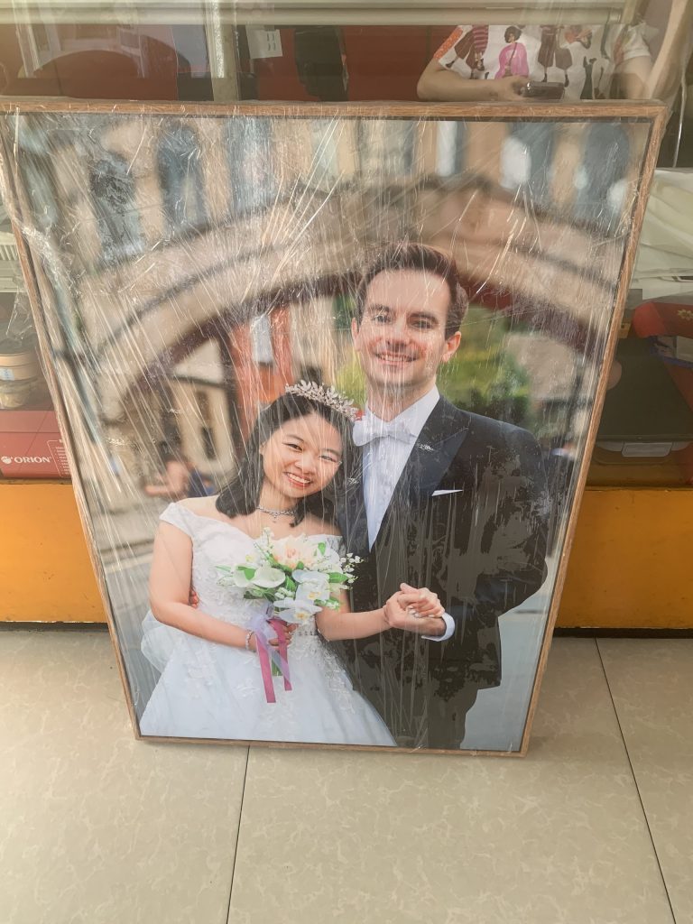 GUONG 4K HINH CUOI 60×90