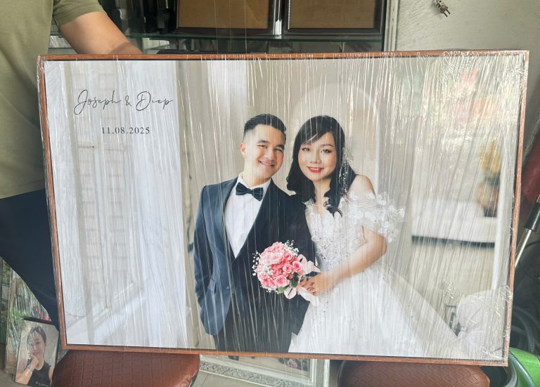 GUONG 4K HINH CUOI 60×90