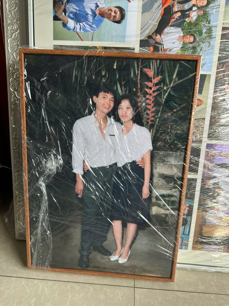GUONG 4K HINH GIA DINH 40×60