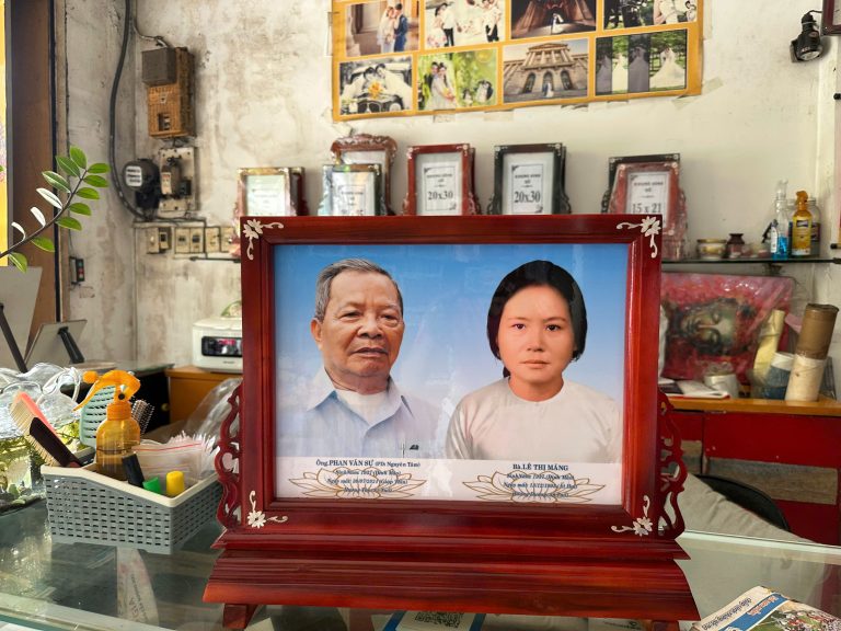 KHUNG THO DOI